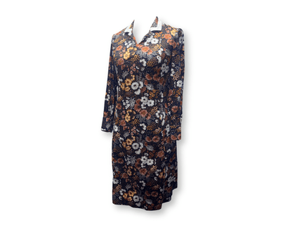 Floral 1970s Shift Dress with White-Trim Collar
